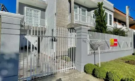 Casa com 3 quartos à venda na rua sezinando moro, 513, costeira, são josé dos pinhais por r$ 790.000