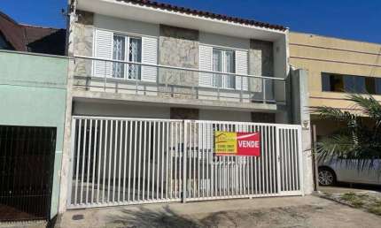 Casa com 3 quartos à venda na Rua João Ângelo Cordeiro, 1259, Bom Jesus, São José dos Pinhais por R$ 598.000