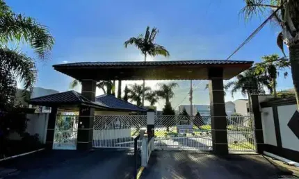 Terreno à venda na Travessa Luziano Cordeiro, 1050, Afonso Pena, São José dos Pinhais, 275 m2 por R$ 495.000
