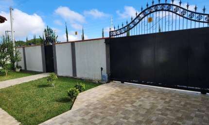 Chácara / sítio com 4 quartos para alugar na Rua Francisco Ferreira da Rocha Loures, Campina do Taquaral, São José dos Pinhais, 1600 m2 por R$ 14.000