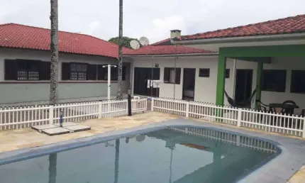 Casa com 6 quartos à venda na Rua 8, 581, Centro, São Francisco do Sul por R$ 1.180.000