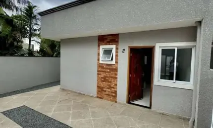 Casa com 3 quartos à venda na travessa giacomo martinatto, 152, colônia rio grande, são josé dos pinhais, 60 m2 por r$ 420.000
