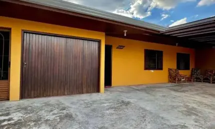 Casa com 4 quartos à venda na Avenida Benjamin Possebom, 1040, Quississana, São José dos Pinhais por R$ 475.000