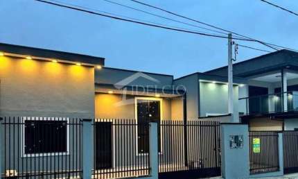 Casa com 2 quartos para alugar na Rua Adão Kaboski, Parque da Fonte, São José dos Pinhais, 85 m2 por R$ 3.200