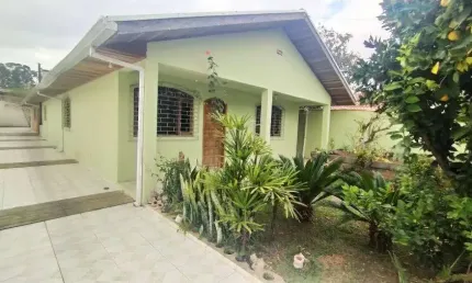 Casa com 3 quartos à venda na Rua das Nações Unidas, 743, Cidade Jardim, São José dos Pinhais, 250 m2 por R$ 900.000