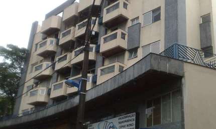 VENDA | Apartamento, com 4 dormitórios em ZONA 04, Maringa