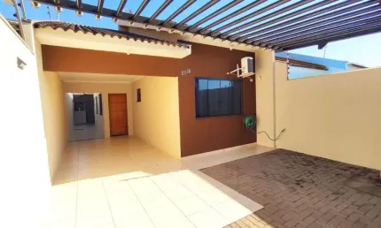 Casa com 2 quartos para alugar na Rua Pioneiro Olindo Alcini, 201, Parque Hortência, Maringá