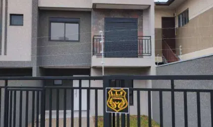 Sobrado Triplex  com 3 quartos à venda no bairro Uberaba - Curitiba/PR