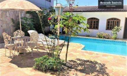 Casa com 4 quartos à venda na Rua Augusto de Mari, 2923, Guaíra, Curitiba