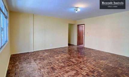 C-AP3589 Amplo apartamento reformado - Cristo Rei com 3 quartos, suíte e 2 vagas cobertas