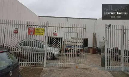 Prédio à venda na Rua Cegonha, 2078, Gralha Azul, Fazenda Rio Grande