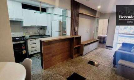 B- Apartamento com 1 dormitório à venda por R$ 300.000
