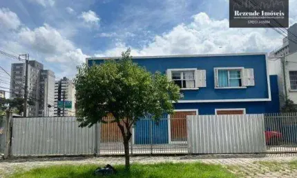 Loja Comercial de esquina — localização privilegiada,  Av. Visconde de Guarapuava x General Carneiro, a poucos metros do Mercado Municipal.
