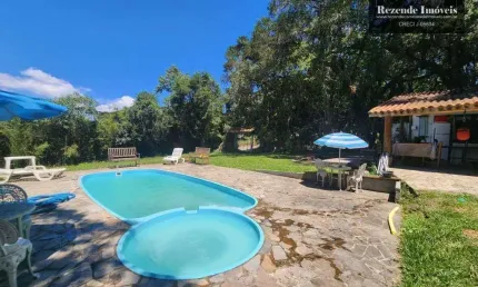 Chácara com piscina  3 dormitórios à venda, 3800 m² por R$ 670.000 - Campo Largo da Roseira - São José dos Pinhais/PR