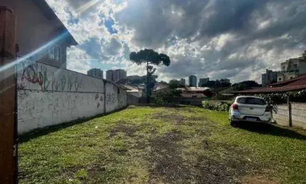Terreno à venda na Rua Marechal Althayr Roszanniy, 111, Capão Raso, Curitiba