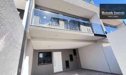 Sobrado com 3 quartos à venda, 150 m² por R$ 780.000 - Fazendinha - Curitiba/PR