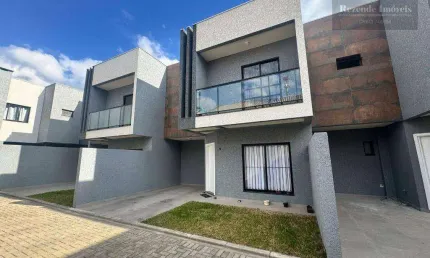 Sobrado com 3 dormitórios à venda, 102 m² por R$ 579.000,00 - Uberaba - Curitiba/PR