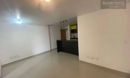 Apartamento para alugar por R$ 3.057/mês - Campo Comprido - Curitiba/PR