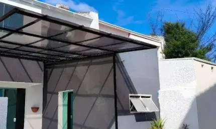 C-SO1535 Sobrado em Condomínio no Jardim das Américas – 2 Quartos e Cozinha Planejada