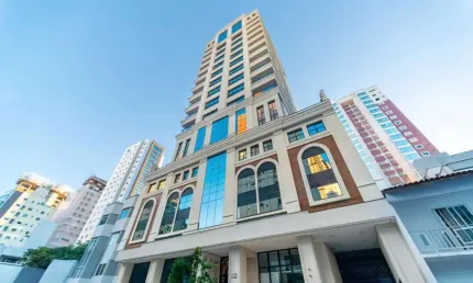 Apartamento com 3 Suítes e 2 vagas à venda - Centro - Balneário Camboriú/SC