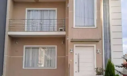 Casa em condomínio com 3 quartos -Mobiliada- Pinheirinho-Curitiba PR