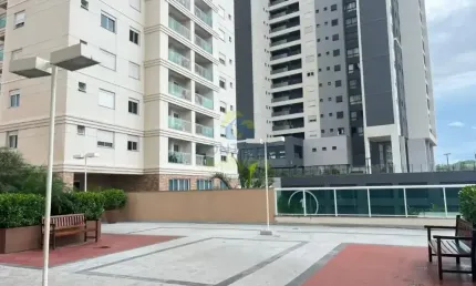 Lindo apto com 03 quartos sendo 01 suíte, móveis planejados nos quartos e cozinha.