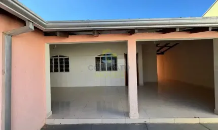CASA Ampla, 200m², boa para comércio, 03 quartos, 12 garagens, Valor 2.500,00