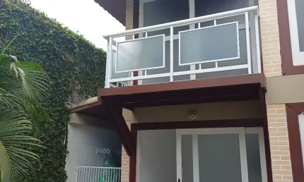 Casa em condomínio 03 quartos / Palmeiras-Cabo Frio RJ