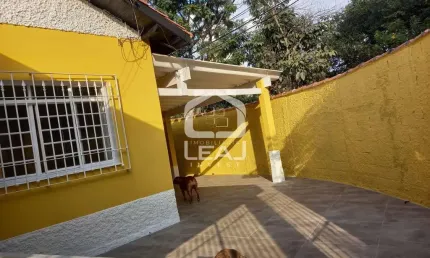 Imponente Casa Térrea à Venda no Morumbi, 291m², 3 Dormitórios, 2 Vagas, Amplo Quintal, R$ 850.000,