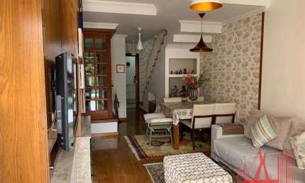 OPORTUNIDADE! Casa em Condomínio com 3 dormitórios à venda, 138m² - Vila Capivari - Campos do Jordão