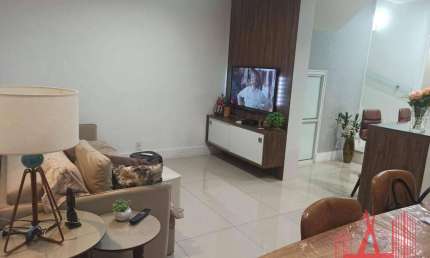 Casa Sobrado em Condomínio à Venda ou Locação com 3 dormitórios, 2 vagas de garagem, com 115 m² - Jardim São Pedro (Mogi das Cruzes)
