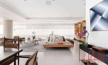 Apartamento à Venda com 3 dormitórios, 4 vagas de garagem, com 258 m² - Vila Nova Conceição