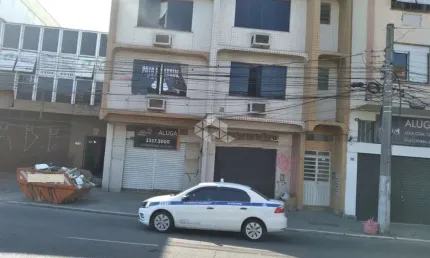 Vendo Prédio com 8 salas ( podem virar 16) e DUAS LOJAS  em ponto estratégico, Benjamim Constant!