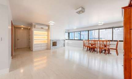 Apartamento com 157 m², 3 quartos, 1 suíte, 4 vagas