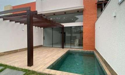 Casa Via Publica com 3 dormitórios à venda, 121 m² por R$ 680.000 - Parque Universitário - Cuiabá/MT