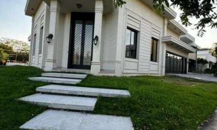 Casa Condominio Florais dos Lagos, para venda tem 375 metros quadrados com 4 quartos em Ribeirão do Lipa - Cuiabá - MT