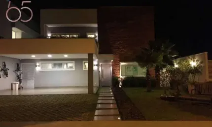 Sobrado no Condomínio Florais dos Lagos com 3 dormitórios à venda, 266 m² por R$ 3.800.000,00 - Av.