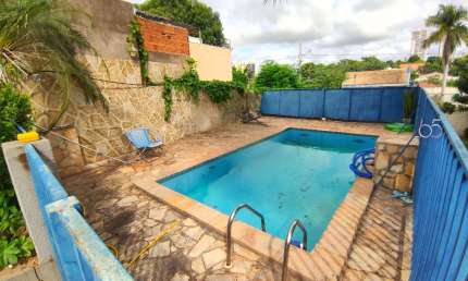 Casa Residencial Ampla + Salão Comercial no bairro Goiabeiras –  Terreno de 1.050 m²