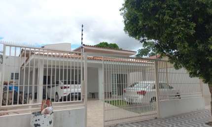 Casa via publica bairro Santa Cruz II - Cuiaba´-MT.