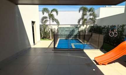 Linda casa terrea, para venda no Florais do Valle, por R$ 2.700.000,00