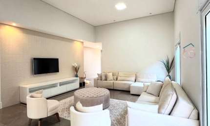 Linda casa terrea no Florais do Lagos, por R$ 3.300.000,00