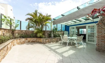 Cobertura Duplex Mobiliada à venda | 255 m² | 4 suítes | 4 vagas na Parada Inglesa!