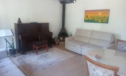 Casa de Condomínio à venda ou locação | 209 m² | 4 dormitórios (2 suítes) | 5 vagas em Morungaba/SP!