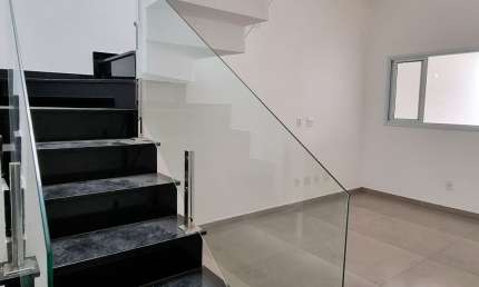 Sobrado Novo 130m² | 3 Quartos (1 Suíte) | 2 Vagas | Área Gourmet | Vila Medeiros