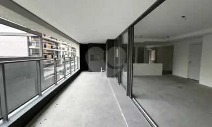 Apartamento novo à venda no Alto de Pinheiros – 182 m² | 3 suítes | 2 vagas | Depósito | Condomínio Clube completo