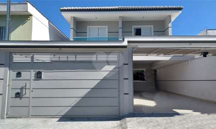 SOBRADO À VENDA | 195 M² | 3 SUÍTES | 4 VAGAS | VILA GALVÃO
