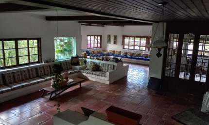 Casa à venda | 1260 m² | 4 suítes | 6 vagas na Roseira / Mairiporã - SP!