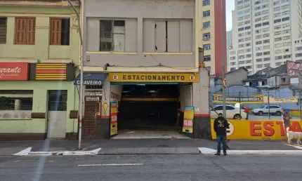 Barracão / Galpão / Depósito à venda na Rua General Couto de Magalhães, 148, Santa Ifigênia, São Paulo