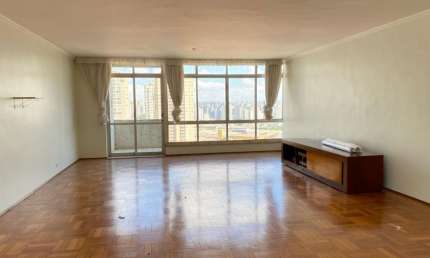 Apartamento à Venda | 258 m² | 4 dormitórios (1 suíte) | 2 vagas na Mooca!