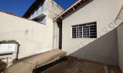 Casa com 2 dormitórios à venda, 91 m² por R$ 280.000 - Vila Leis - Itu/SP